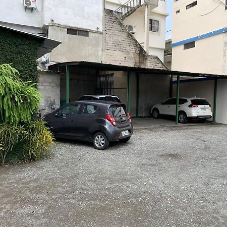 Hotel Murali - Cerca Del Aeropuerto De グアヤキル エクステリア 写真