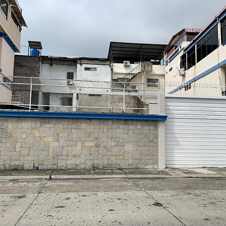 Hotel Murali - Cerca Del Aeropuerto De グアヤキル エクステリア 写真