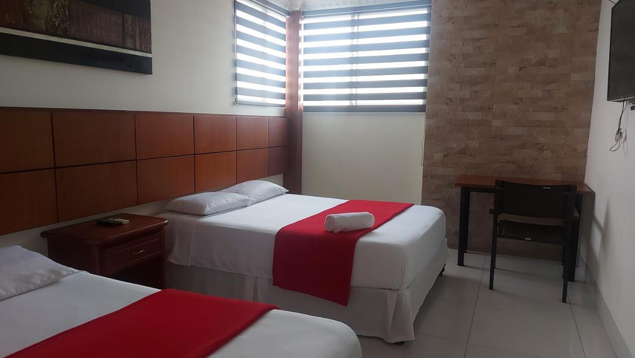 Hotel Murali - Cerca Del Aeropuerto De グアヤキル エクステリア 写真