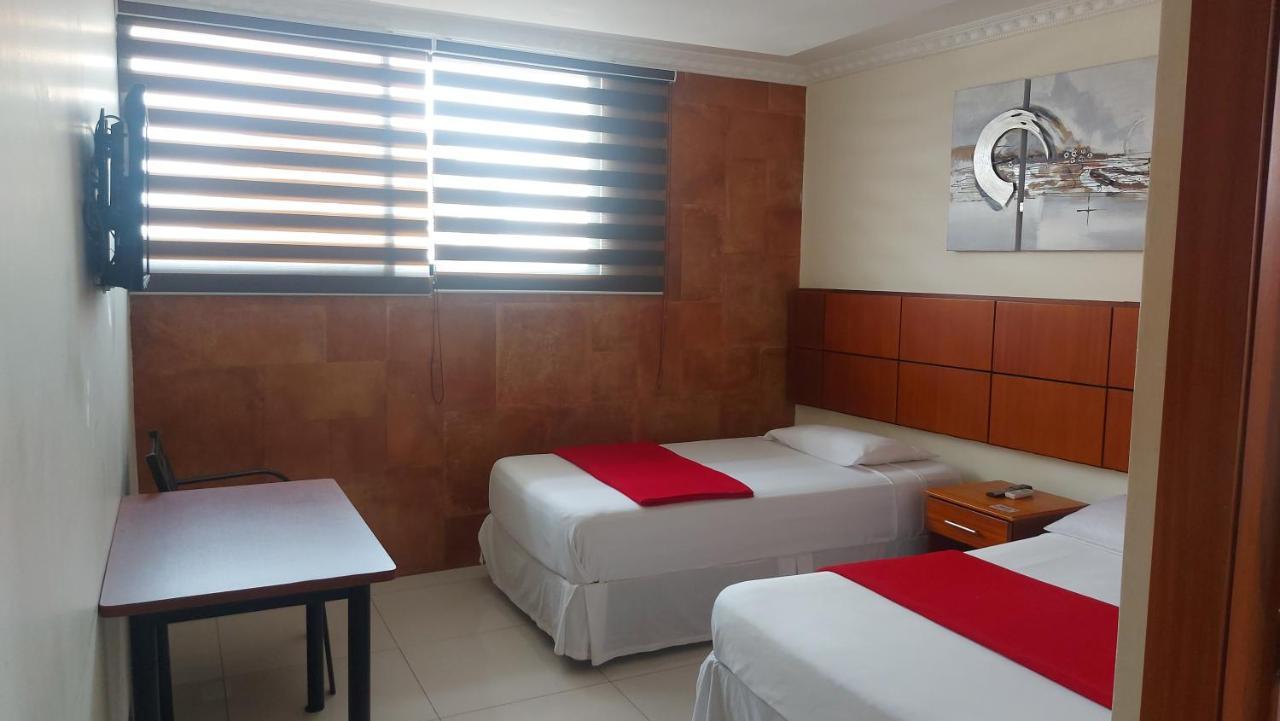 Hotel Murali - Cerca Del Aeropuerto De グアヤキル エクステリア 写真