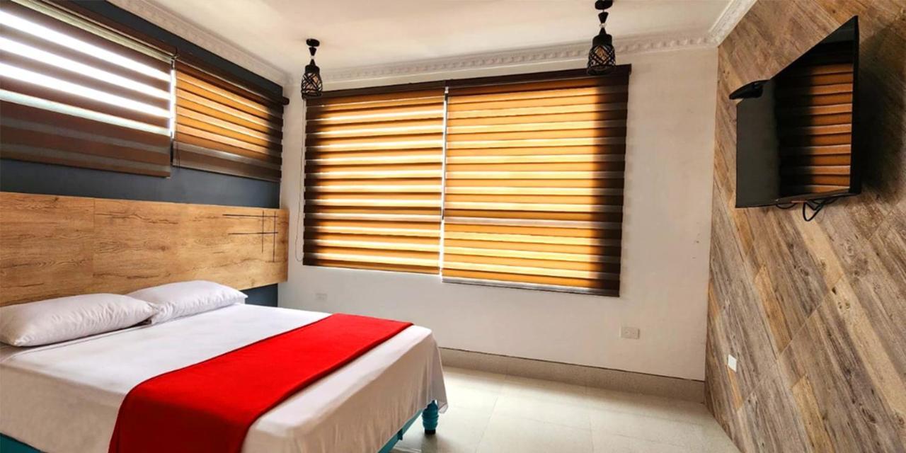 Hotel Murali - Cerca Del Aeropuerto De グアヤキル エクステリア 写真