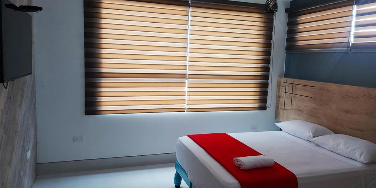 Hotel Murali - Cerca Del Aeropuerto De グアヤキル エクステリア 写真