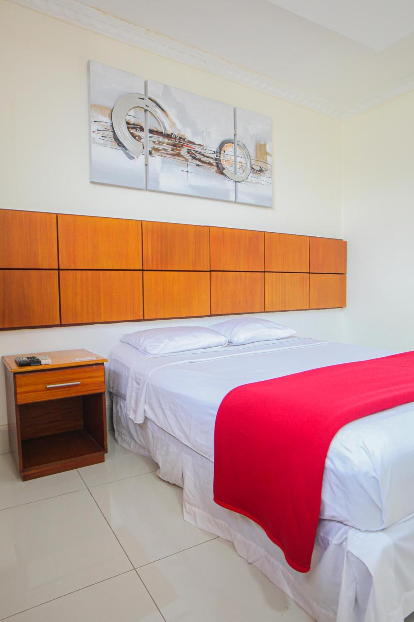Hotel Murali - Cerca Del Aeropuerto De グアヤキル エクステリア 写真