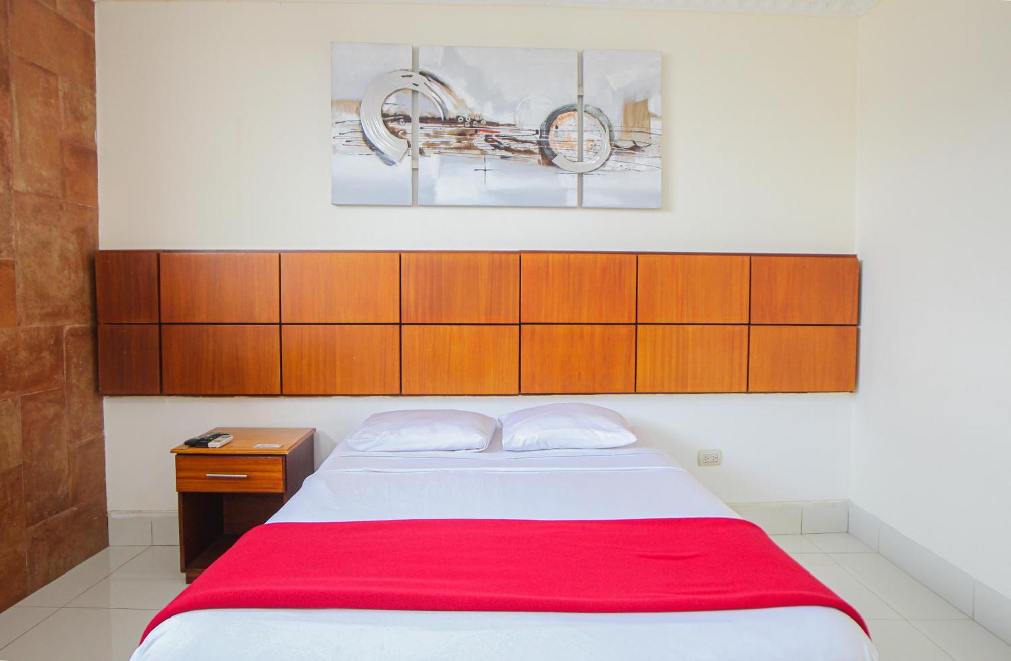 Hotel Murali - Cerca Del Aeropuerto De グアヤキル エクステリア 写真
