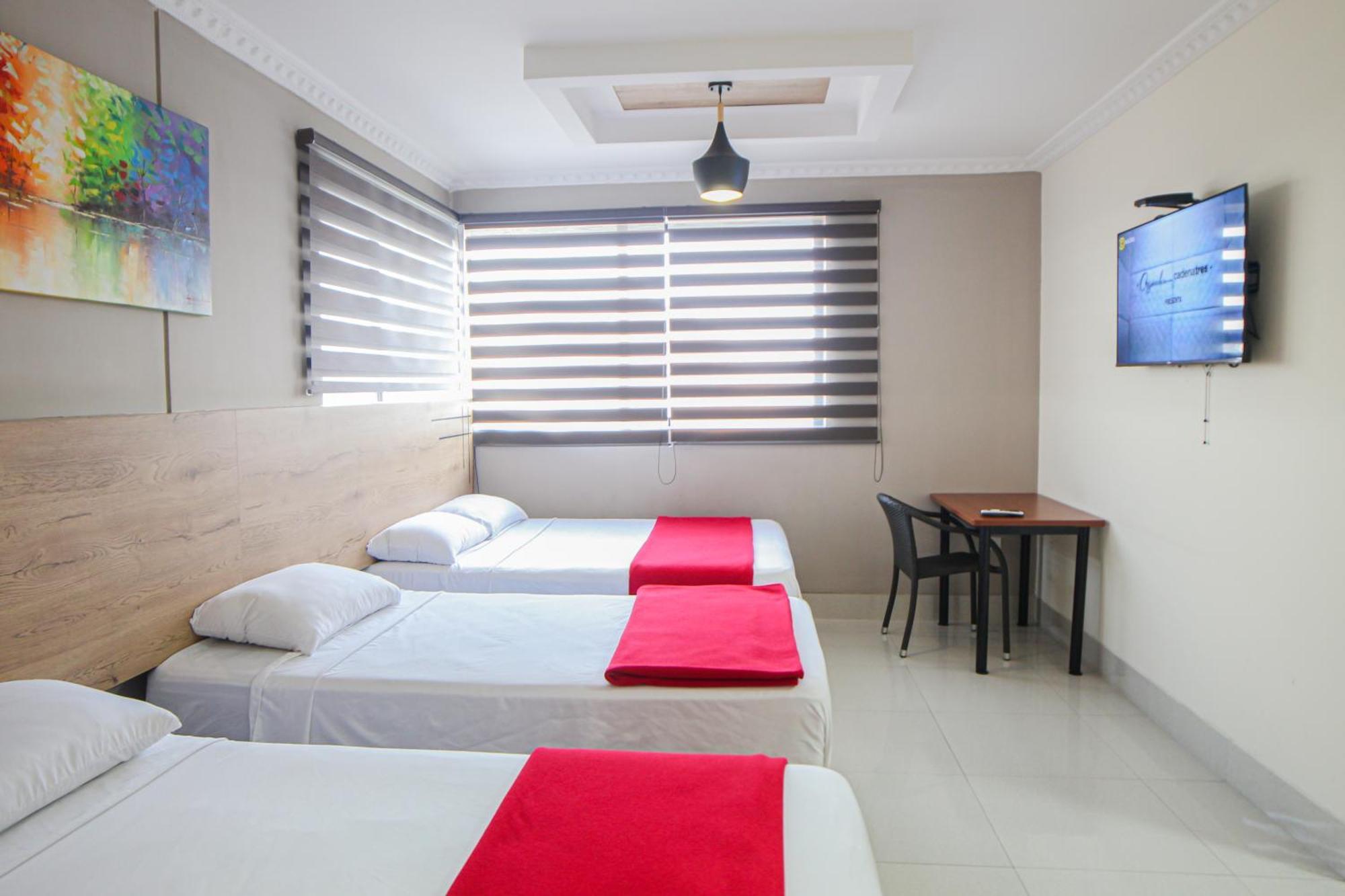 Hotel Murali - Cerca Del Aeropuerto De グアヤキル エクステリア 写真