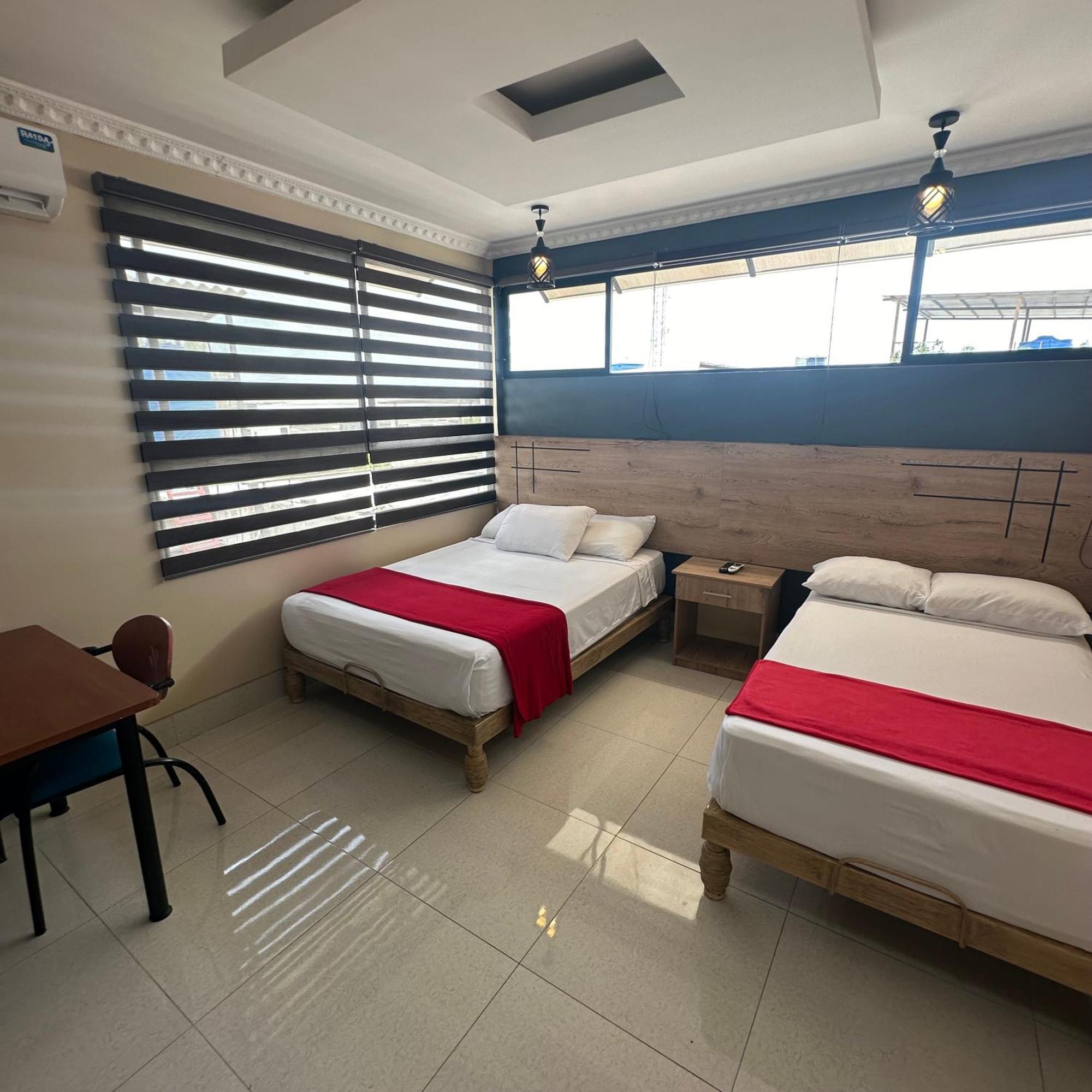 Hotel Murali - Cerca Del Aeropuerto De グアヤキル エクステリア 写真