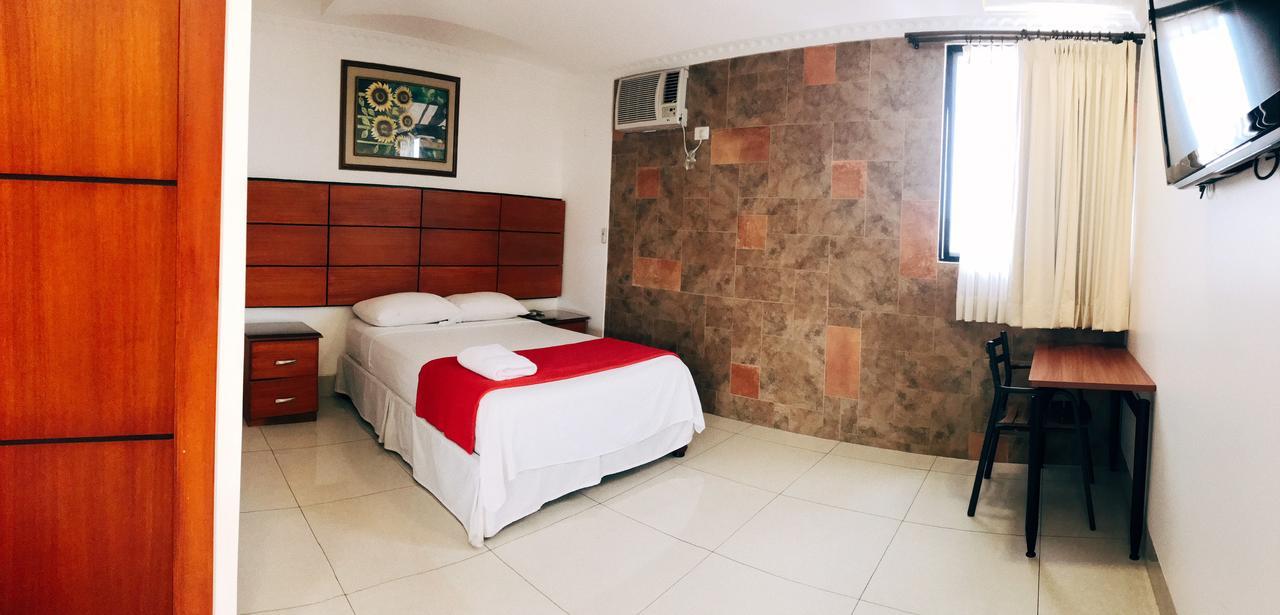 Hotel Murali - Cerca Del Aeropuerto De グアヤキル エクステリア 写真