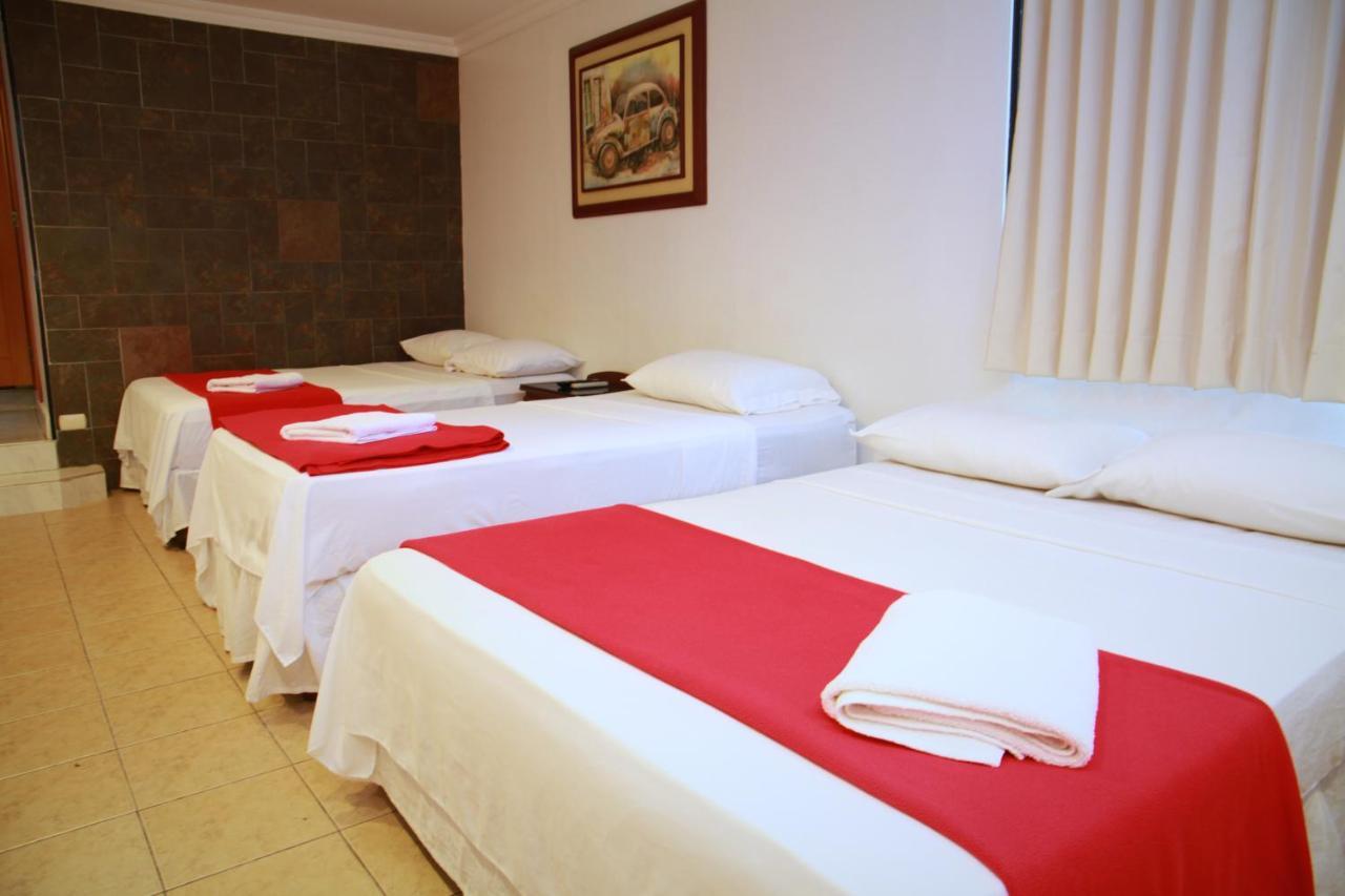 Hotel Murali - Cerca Del Aeropuerto De グアヤキル エクステリア 写真
