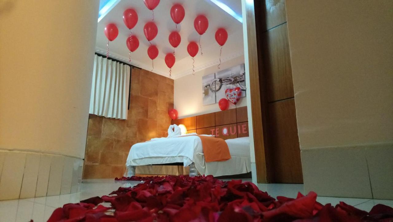 Hotel Murali - Cerca Del Aeropuerto De グアヤキル エクステリア 写真